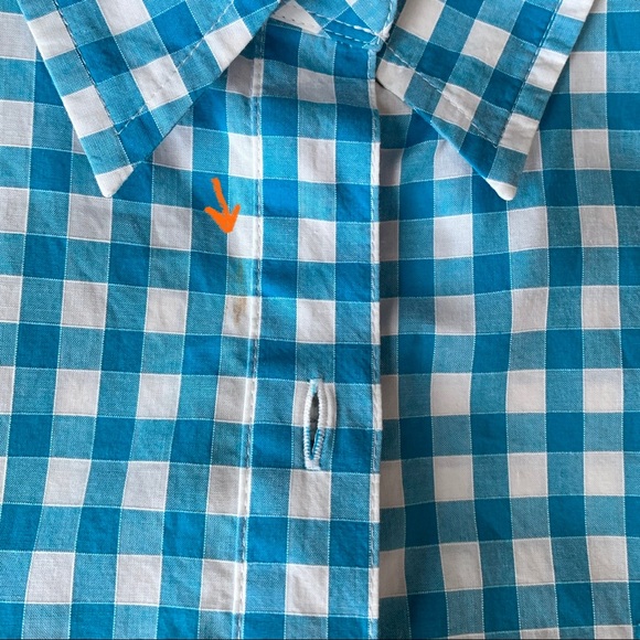 Sleeveless Button Down Front Tie Top - Picture 6 of 7